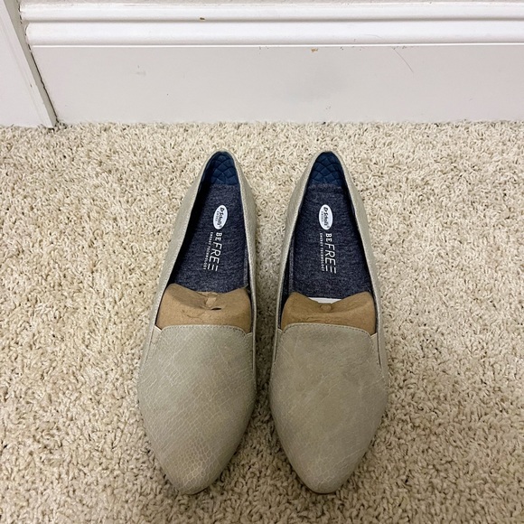 Faux leather flats - Picture 3 of 3